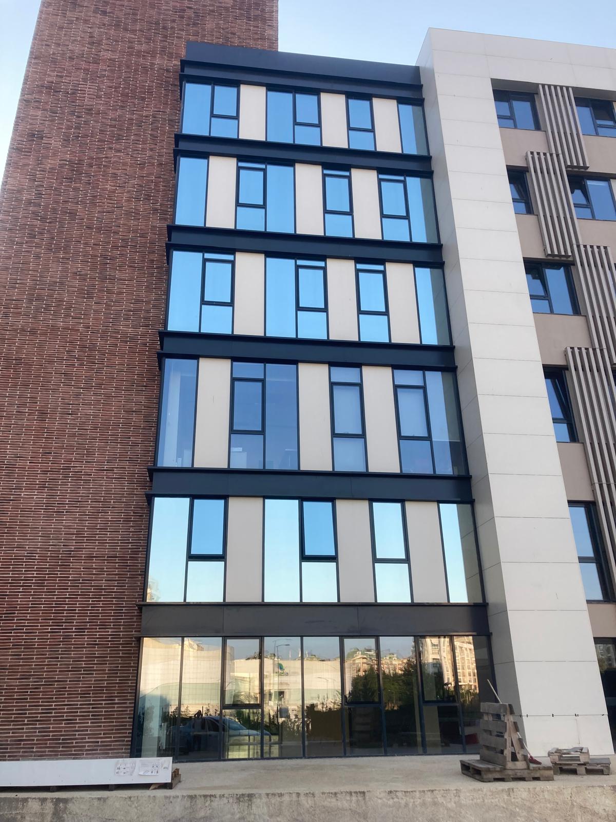 Acıbadem Okulları - Güneş Koruma